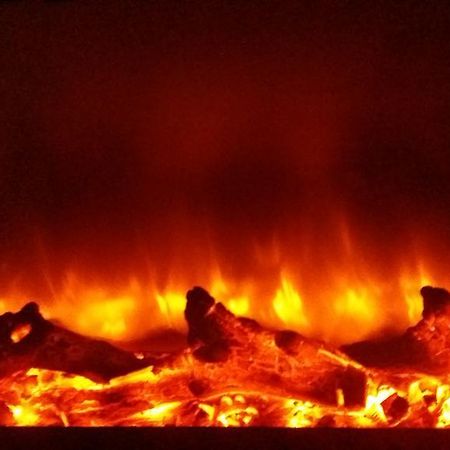 Apartment With Fireplace リヴィウ エクステリア 写真