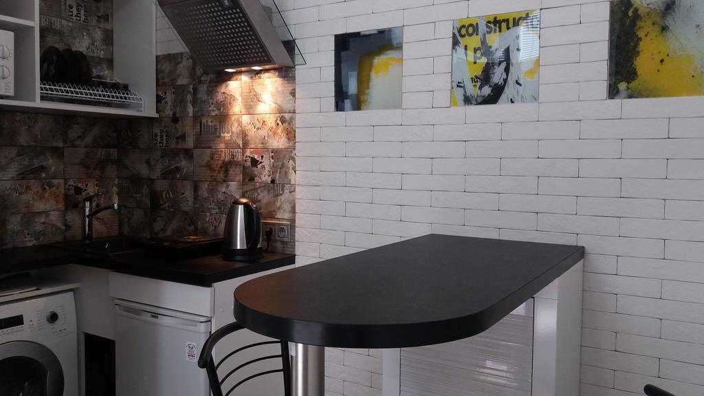 Apartment With Fireplace リヴィウ エクステリア 写真
