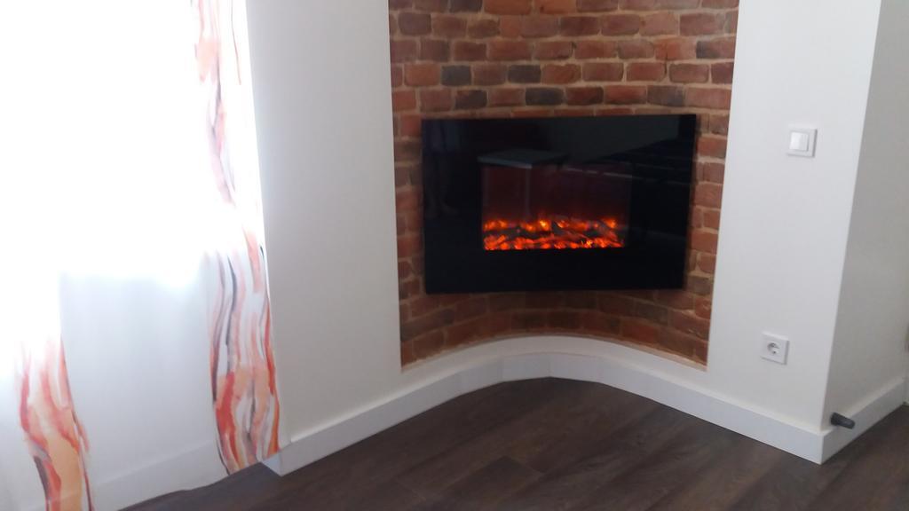 Apartment With Fireplace リヴィウ エクステリア 写真